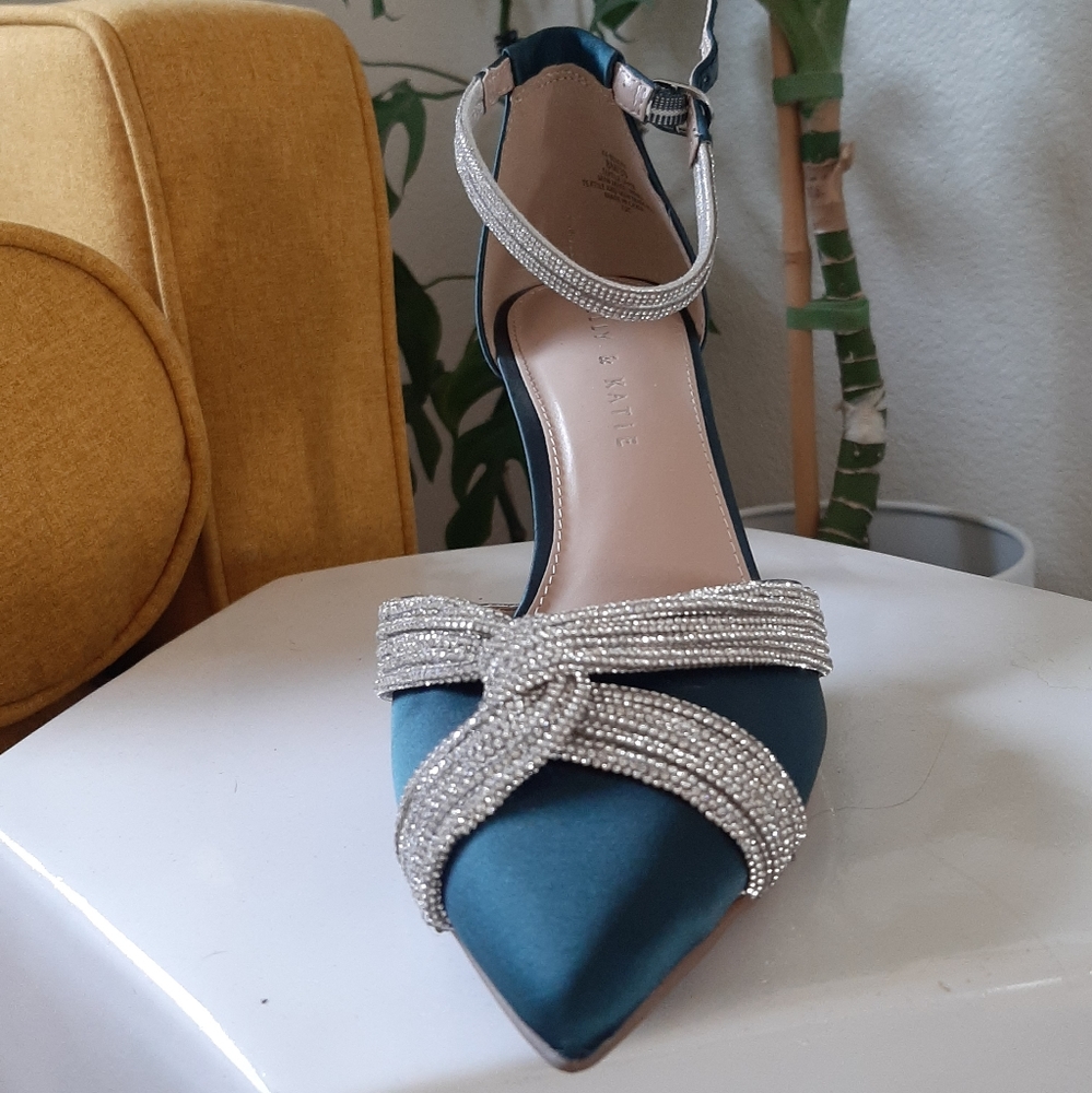 Kelly & Katie Bordyn Green Pump - Gorgeous - Size 8 - Picture 3 of 8